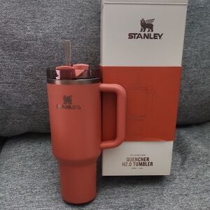 Stanley Quencher H2.0 Tumbler - Coral